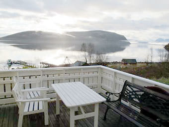 L&aring;van Landhaus - Terrasse mit Blick auf den Steg