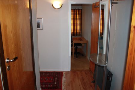 WestNorwegen Smola Feriecenter Ferienwohnungen1 3 04Flur