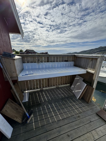 Linesoya Sea Cabins Service 