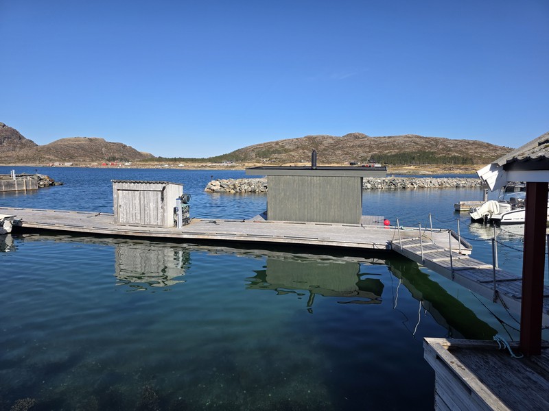 Linesoya Sea Cabins Service 