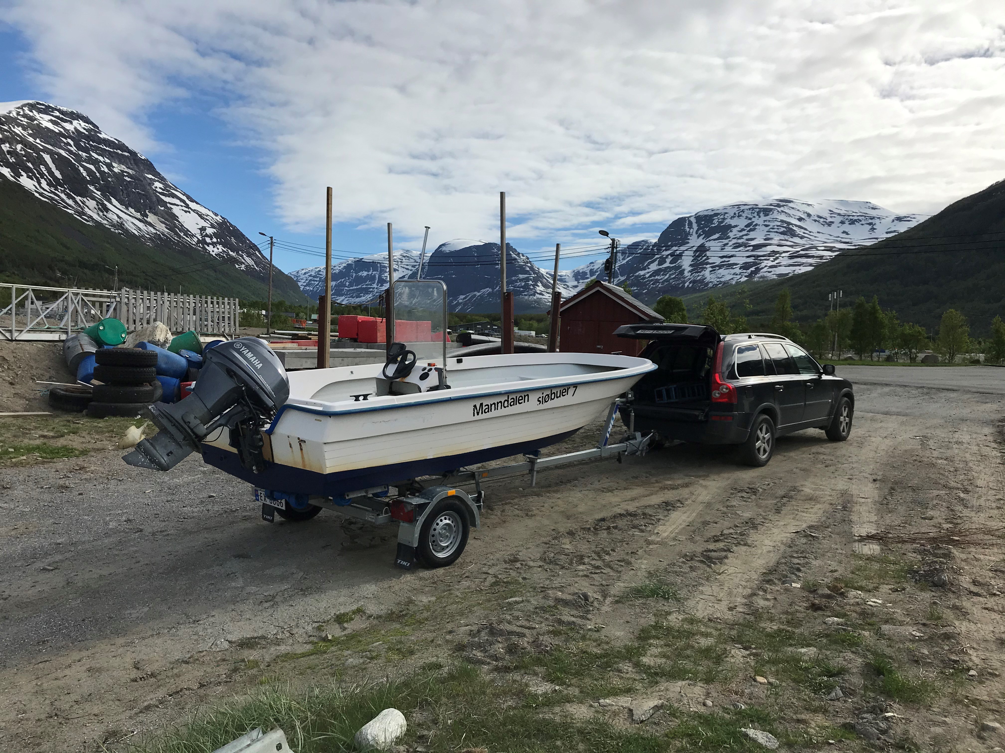 Manndalen Sjoebuer Boote 