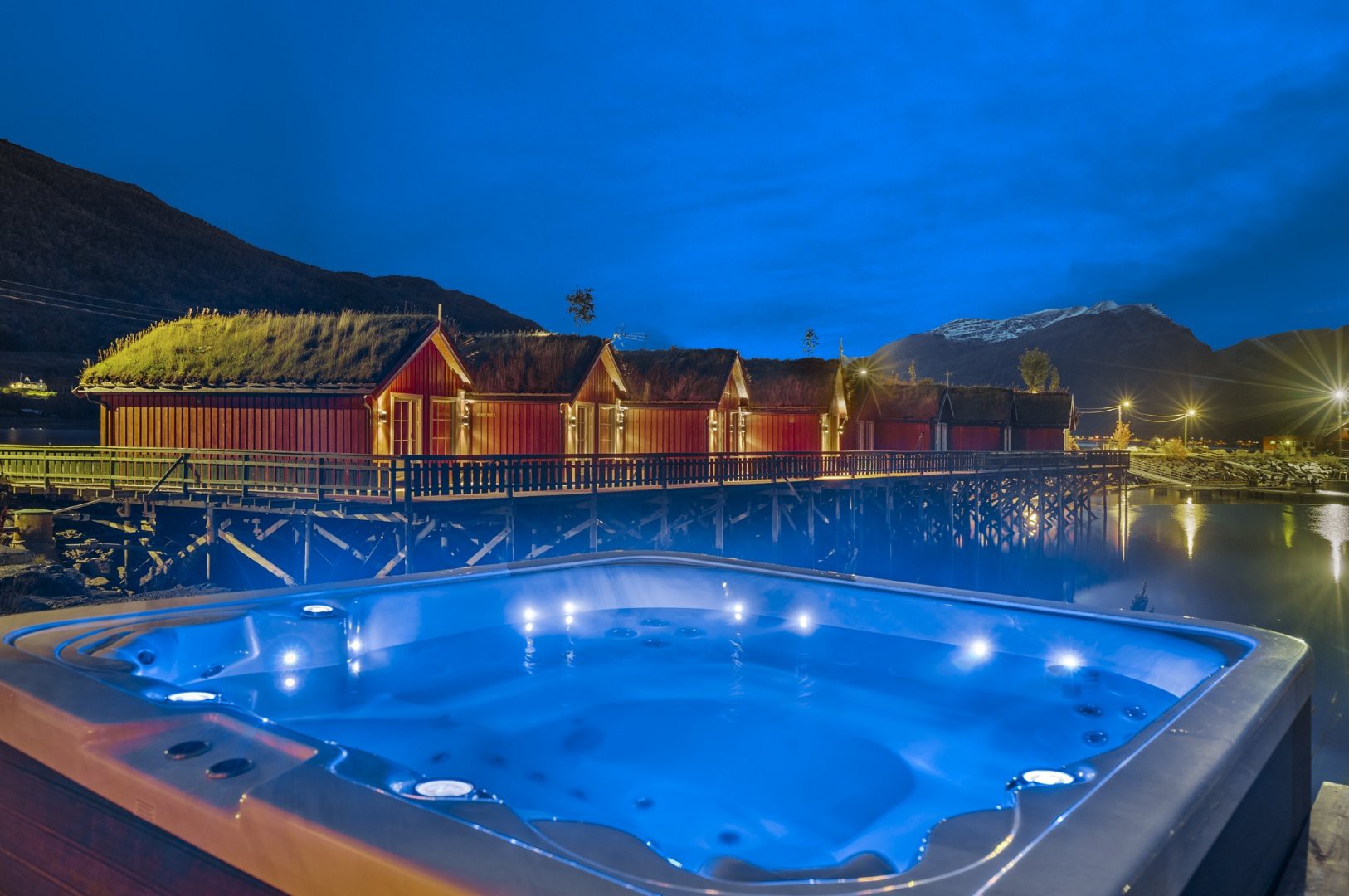 Manndalen Sjoebuer Seehaus Service 