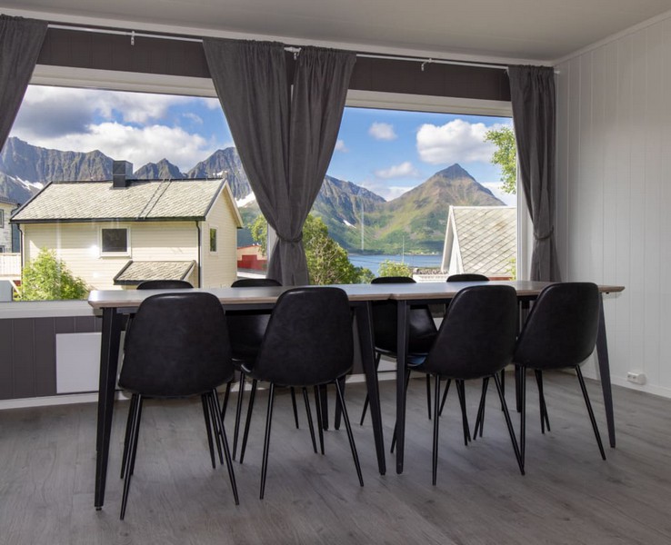 Oesksfjord Sjoefiske Haus Loppa 