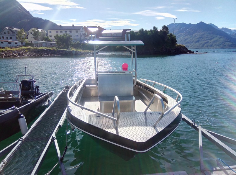 Oesksfjord Sjoefiske Boot Kvaerno  