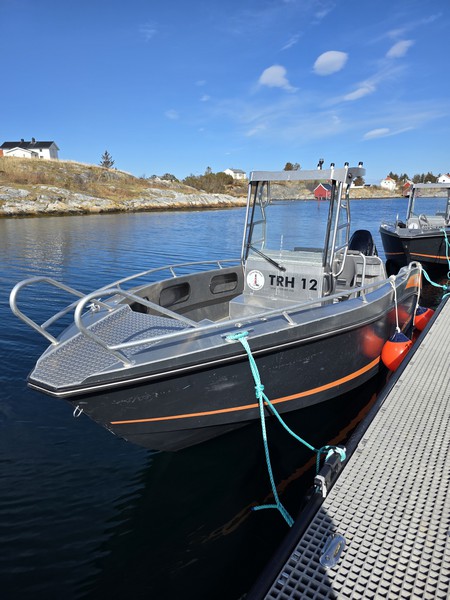 Titran Rorbuer Boote Image 