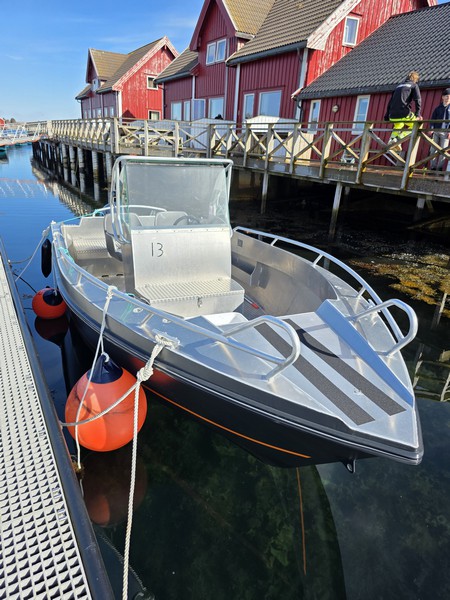 Titran Rorbuer Boote Image 